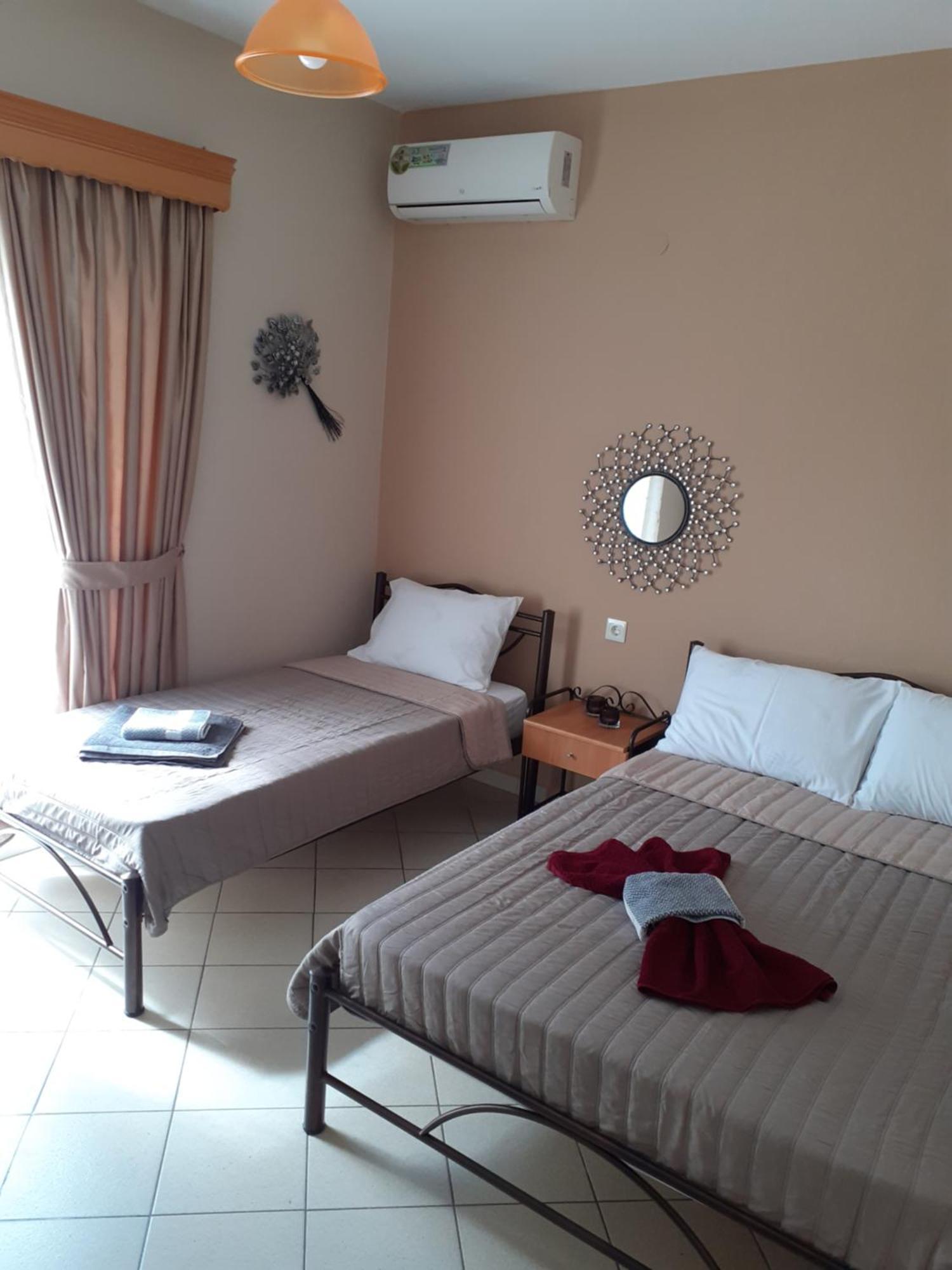 Chrysafis Apartments Nea Vrasna Exterior photo